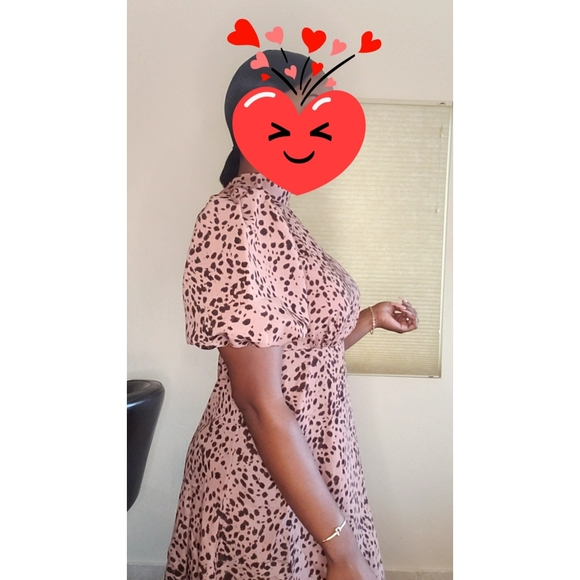 MISSGUIDED HIGH NECK PUFF SLEVE DRESS - Picture 7 of 7